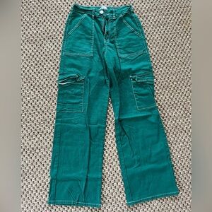 Green cargo pants with scrunchy waist in back size S